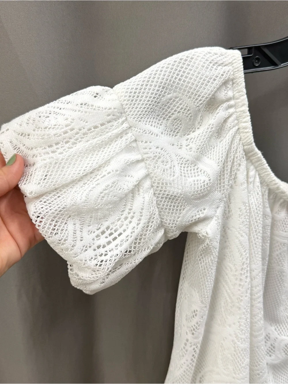 Lilly Pulitzer Size Small White Off-Shoulder Lace Puff Sleeve Blouse